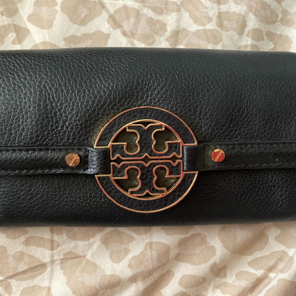 Tory Burch wallet
